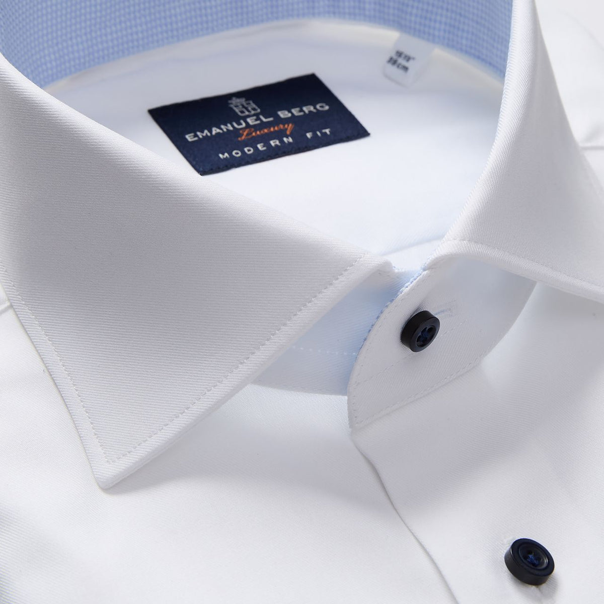 Natural Stretch Yoga Twill Shirt in White — Emanuel Berg