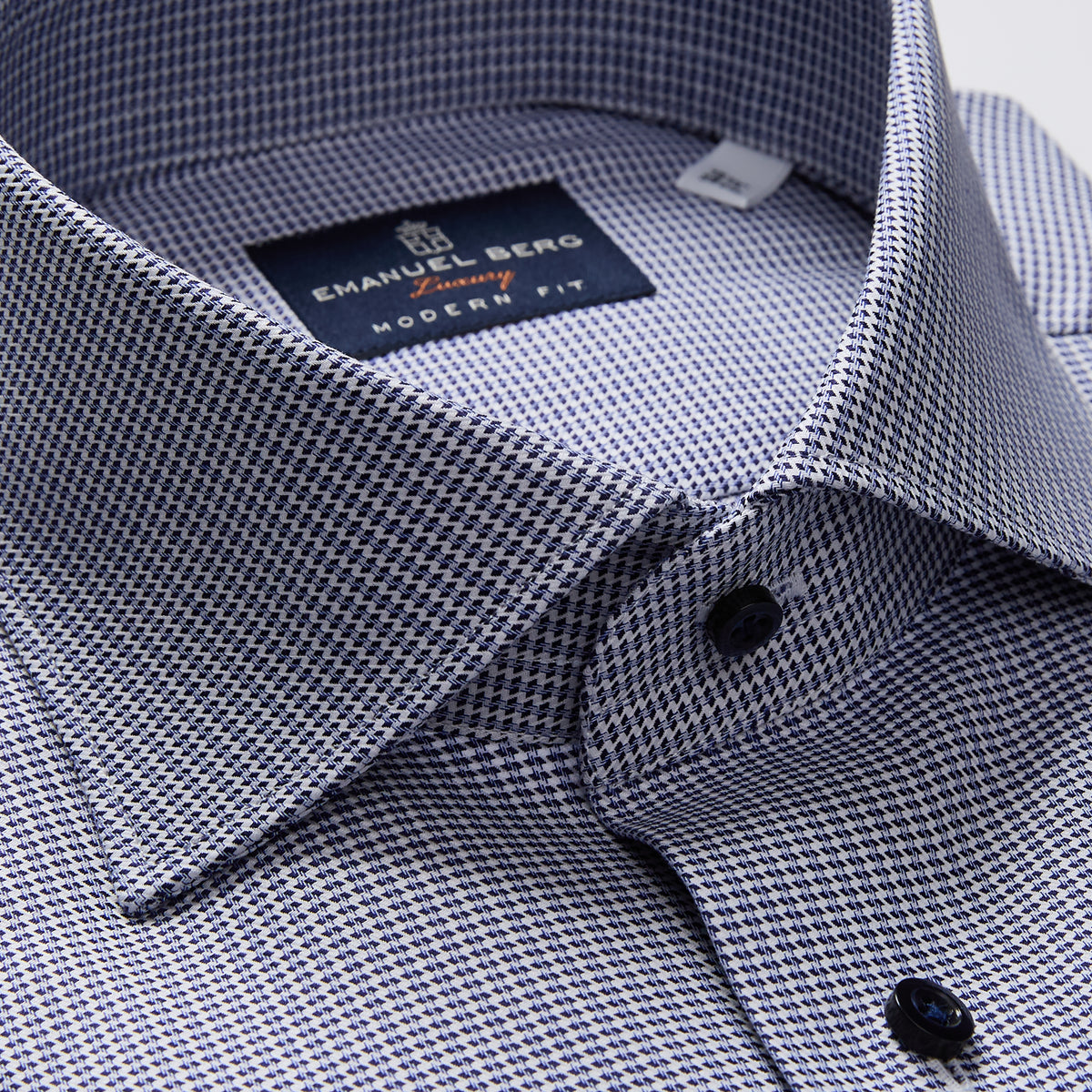 Yoga Twill Premium Stretch Shirt in Navy — Emanuel Berg