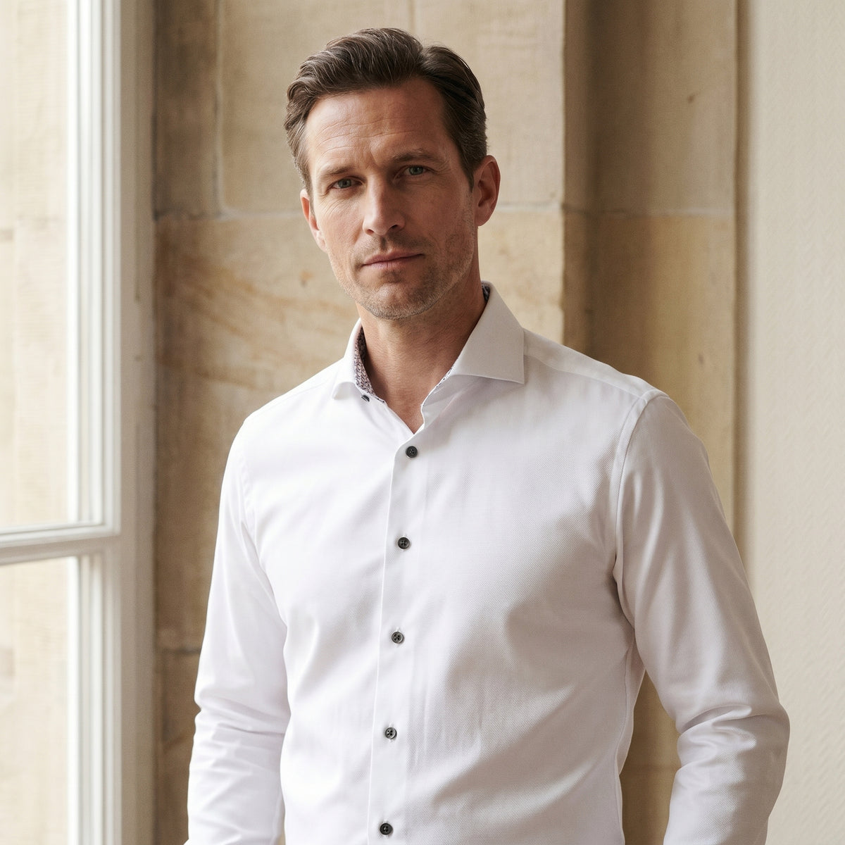 Essential Dress Casual Shirt in White — Emanuel Berg