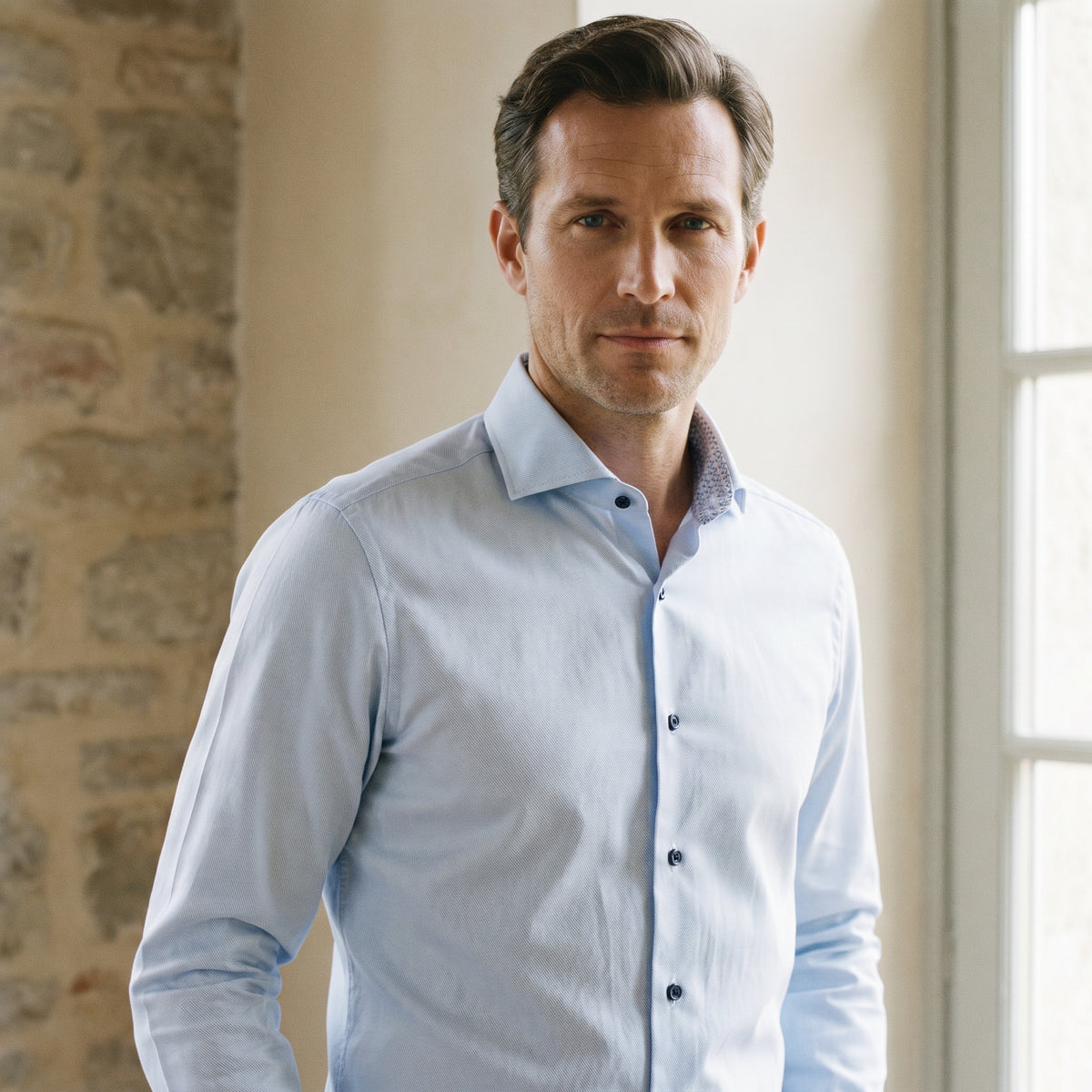 Essential Dress Casual Shirt in Light Pastel Blue — Emanuel Berg