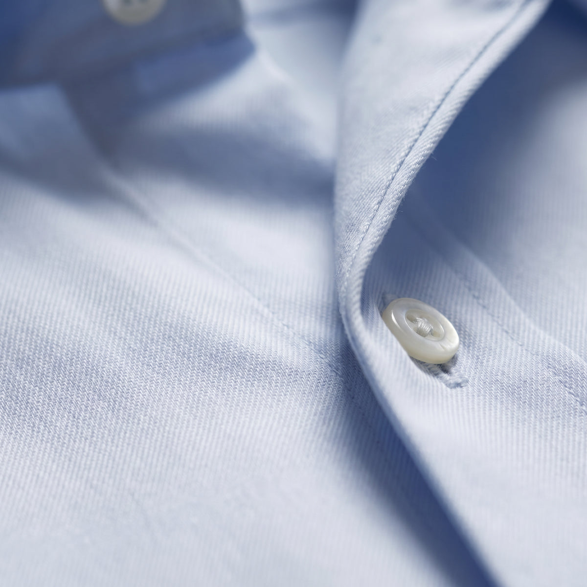 Traveller Performance Shirt in Light Pastel Blue — Emanuel Berg