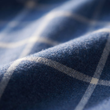 Brushed Casual Sartorial Shirt fabric detail (61% cotton, 39% lyocell) — Emanuel Berg