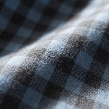 Checked Twill Lyocell Flannel Shirt fabric detail (61% cotton, 39% lyocell) — Emanuel Berg