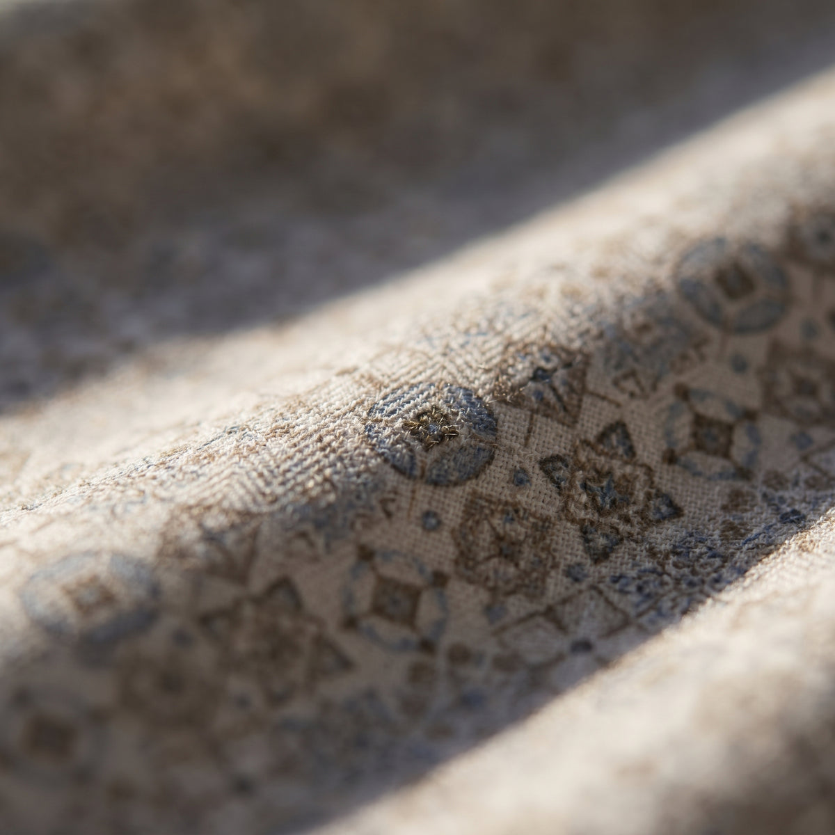 Dobby Printed Cotton Dress Shirt in Beige — Emanuel Berg