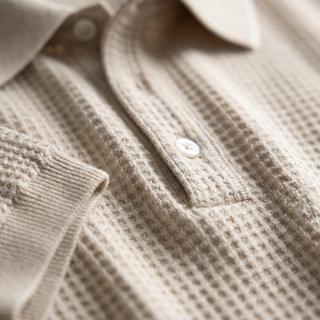 Short Sleeve Structured Polo fabric detail (100% cotton) — Emanuel Berg