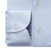 Emanuel Berg Harvard, błękitna koszula z kontrastem we wzór paisley