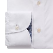 Emanuel Berg Harvard, biała koszula z kontrastem we wzór paisley