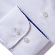 Emanuel Berg Basel, biała koszula z kontrastem w paski