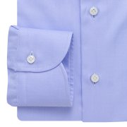 Emanuel Berg Prince of Wales, niebieska koszula z wyraźną teksturą