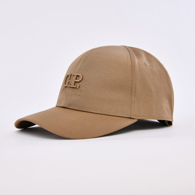 C.P. COMPANY, brązowa czapka z daszkiem